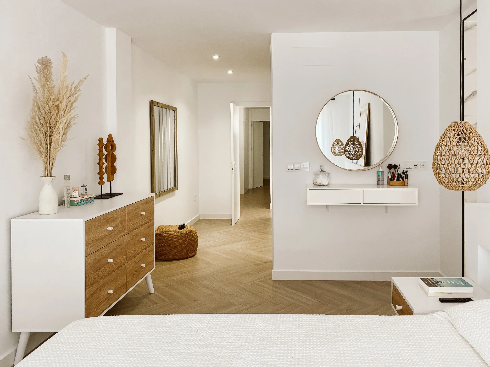 Reforma de ático en Loja · Dormitorio y vestidor